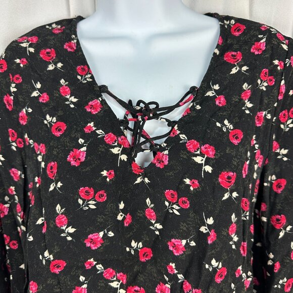 Forever 21 Womens Black & Red Floral Long Sleeve Lace-Up Blouse Medium - Picture 2 of 6